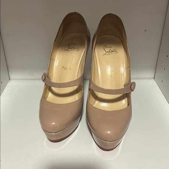 Christian Louboutin Nude Heels size 39.5 - Picture 2 of 6